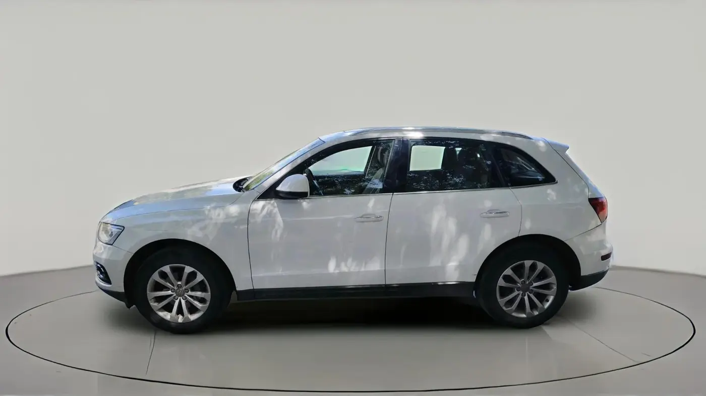 2014 Audi Q5 2.0 TDI PREMIUM PLUS, Diesel, Automatic, 1,60,582 km, exterior