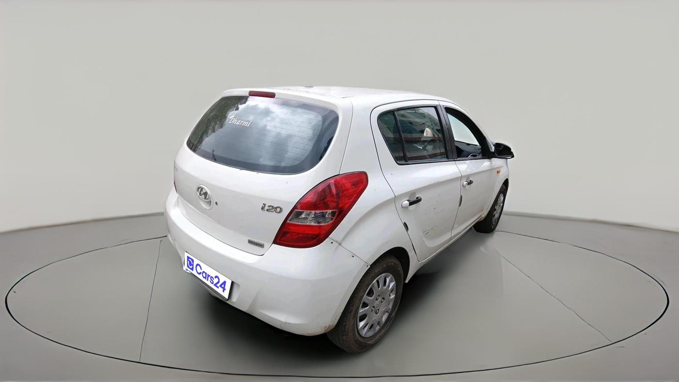 2011 Hyundai i20 MAGNA 1.2, CNG, Manual, 1,34,095 km, exterior