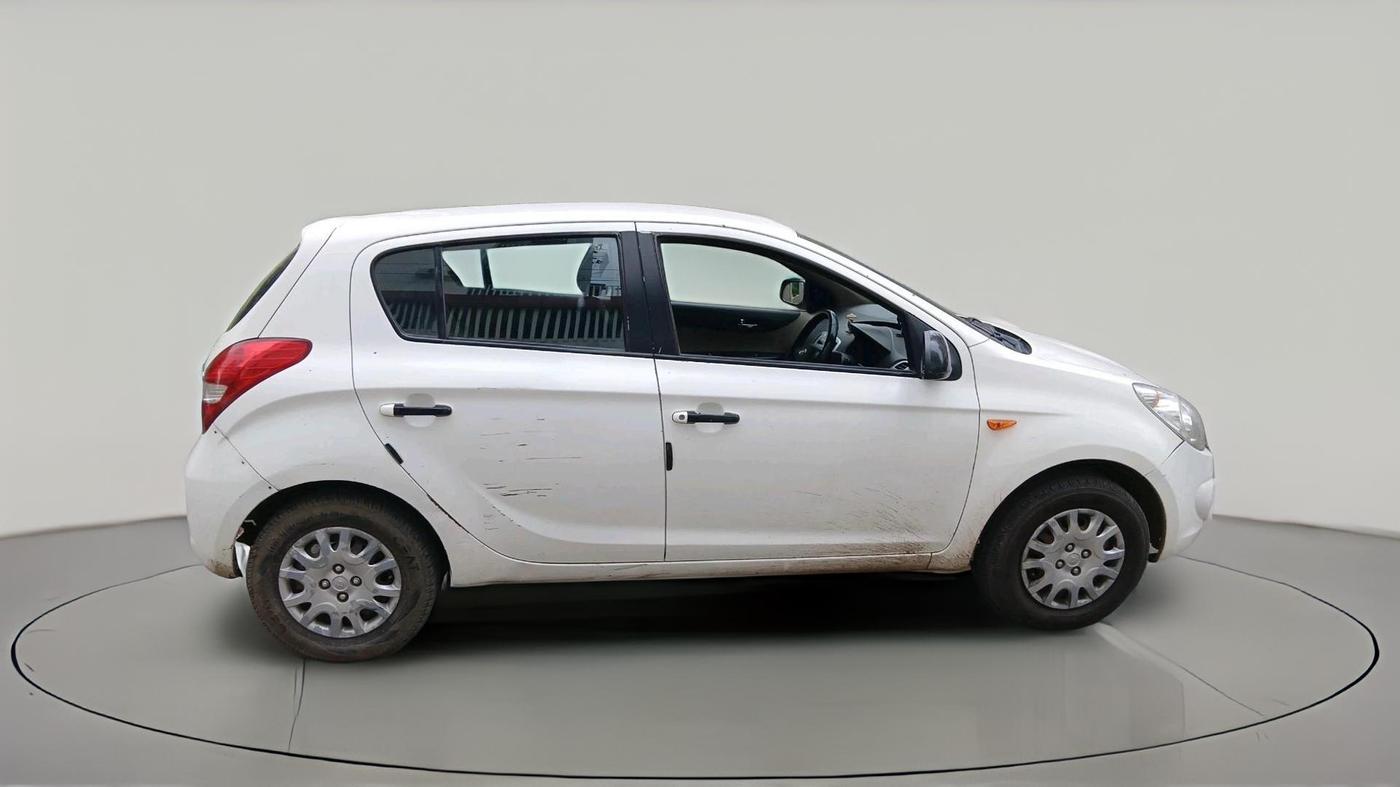 2011 Hyundai i20 MAGNA 1.2, CNG, Manual, 1,34,095 km, exterior