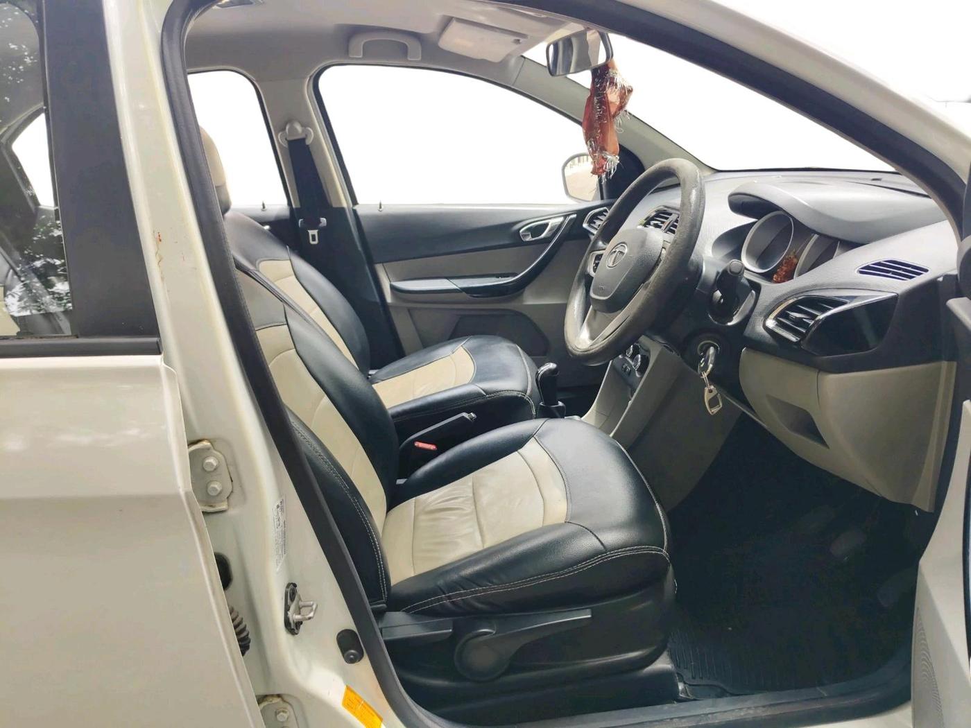2016 Tata Tiago XZ PETROL, Petrol, Manual, 1,07,529 km, interior