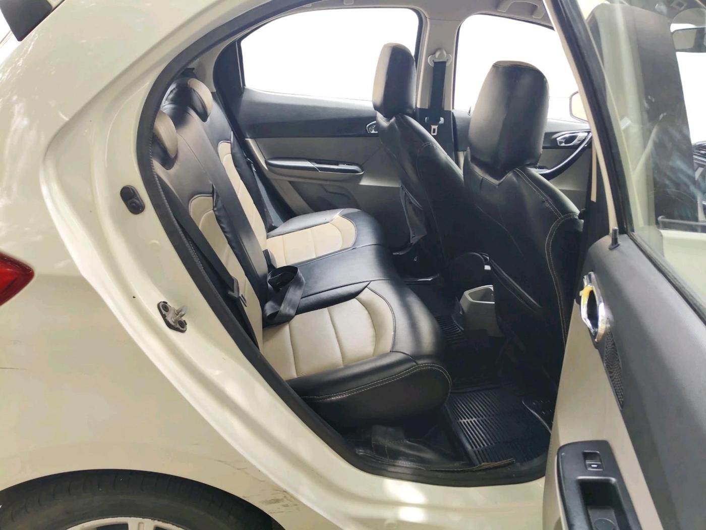 2016 Tata Tiago XZ PETROL, Petrol, Manual, 1,07,529 km, interior