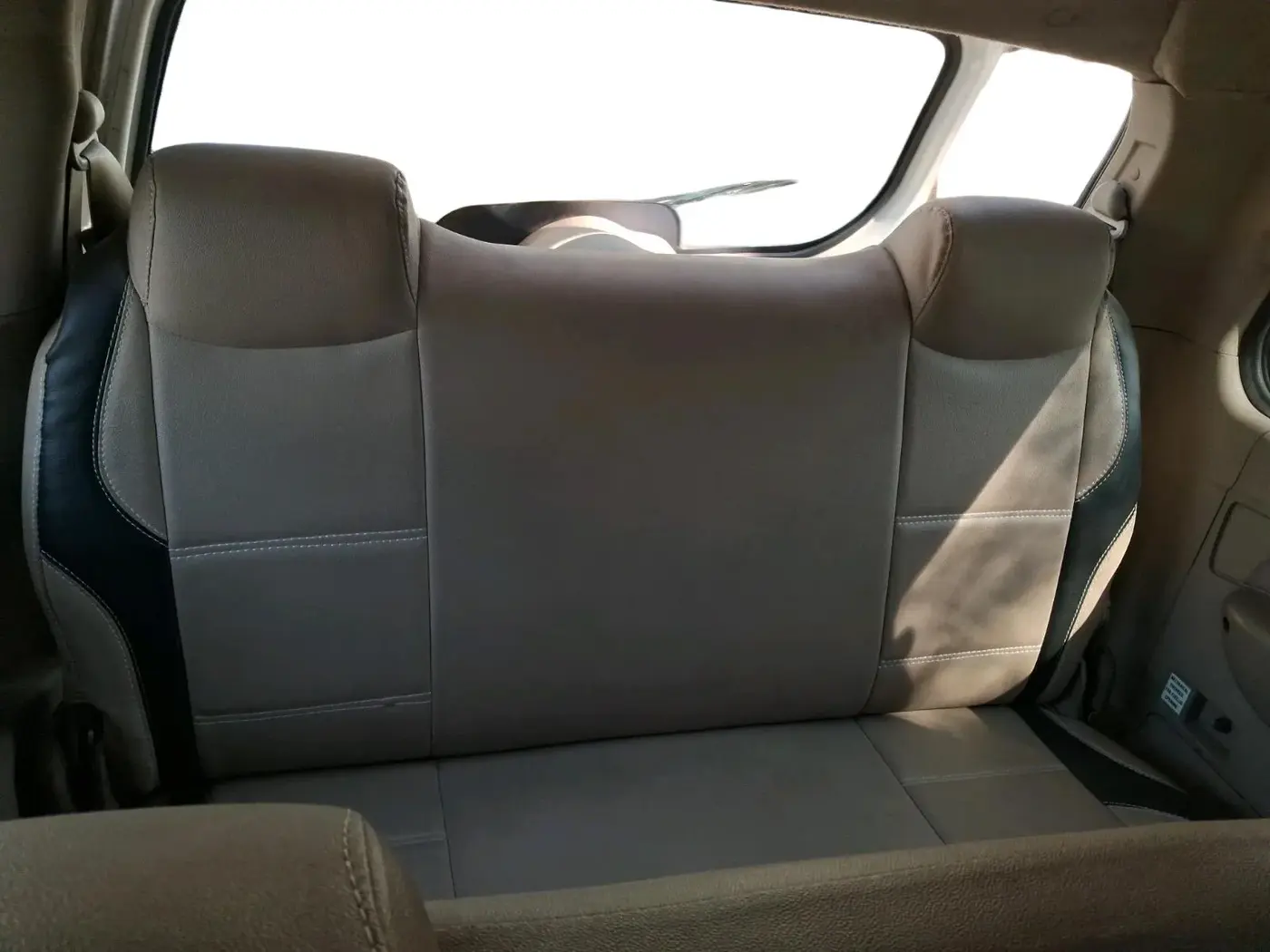 2017 Mahindra Xylo D4, Diesel, Manual, 2,12,12,22,123 km, interior
