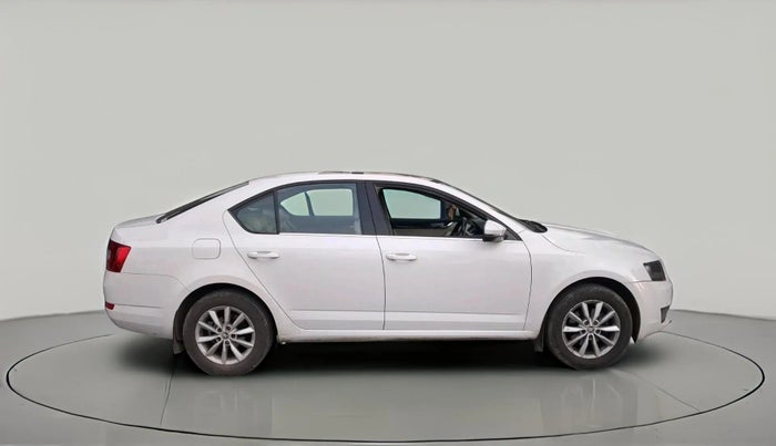 2015 Skoda Octavia ELEGANCE 2.0 TDI AT, Diesel, Automatic, 1,42,598 km, exterior