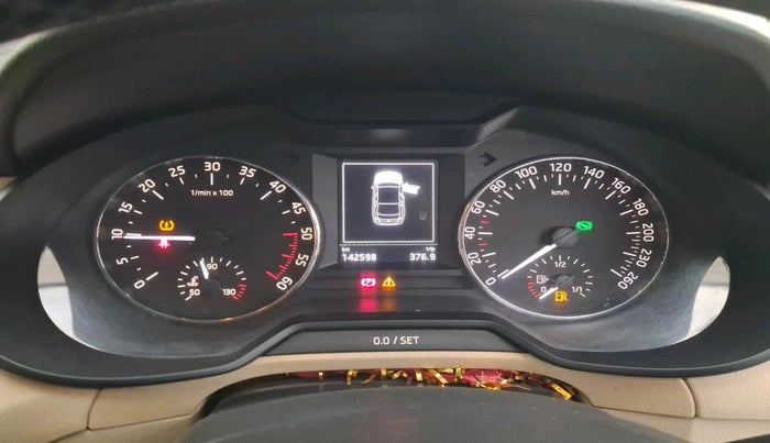 2015 Skoda Octavia ELEGANCE 2.0 TDI AT, Diesel, Automatic, 1,42,598 km, interior