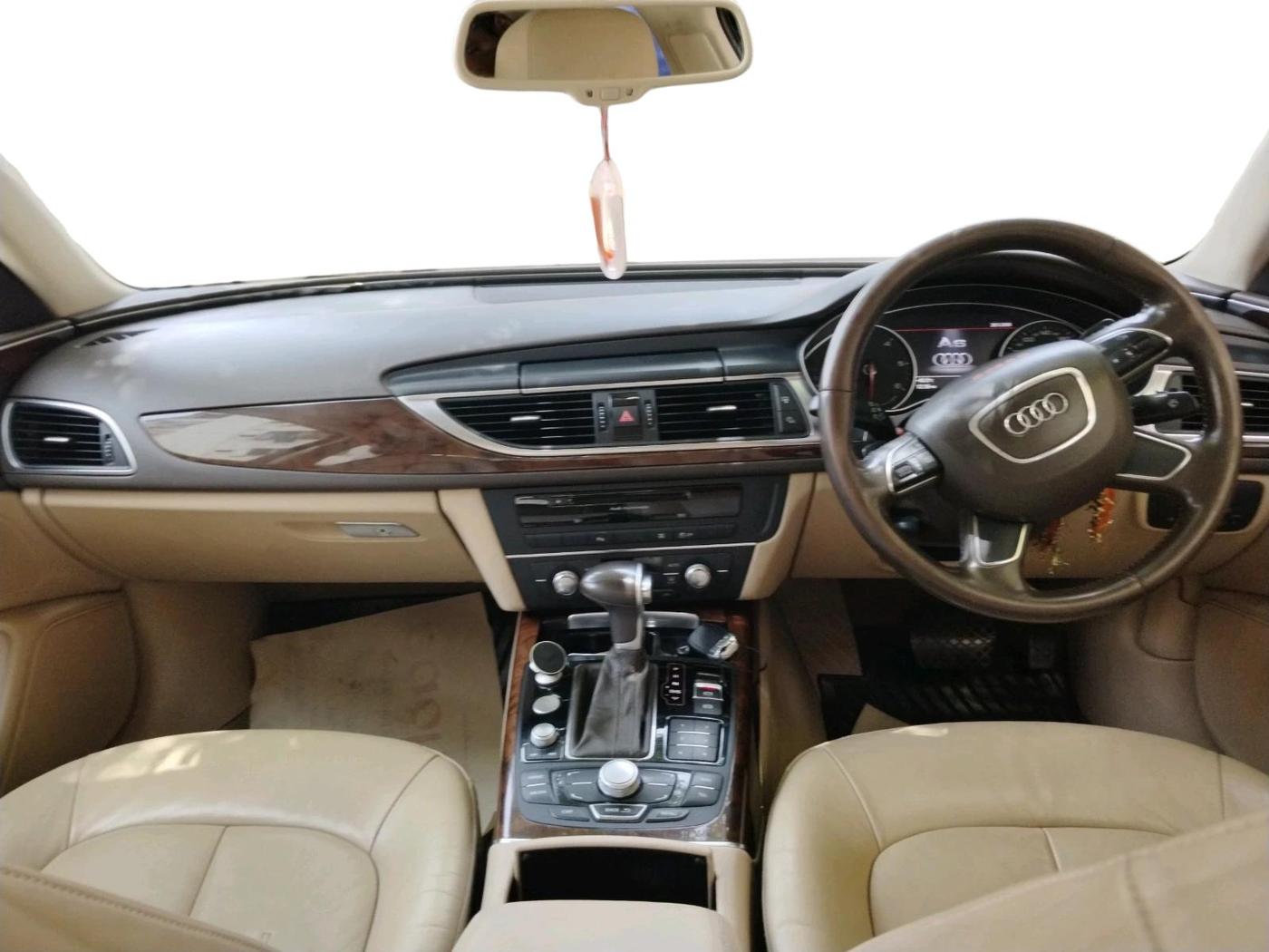 2013 Audi A6 2.0 TDI TECHNOLOGY, Diesel, Automatic, 1,66,315 km, interior