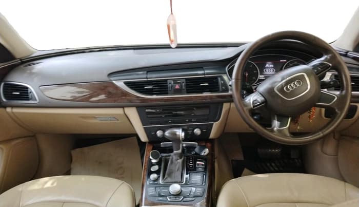2013 Audi A6 2.0 TDI TECHNOLOGY, Diesel, Automatic, 1,66,315 km, interior