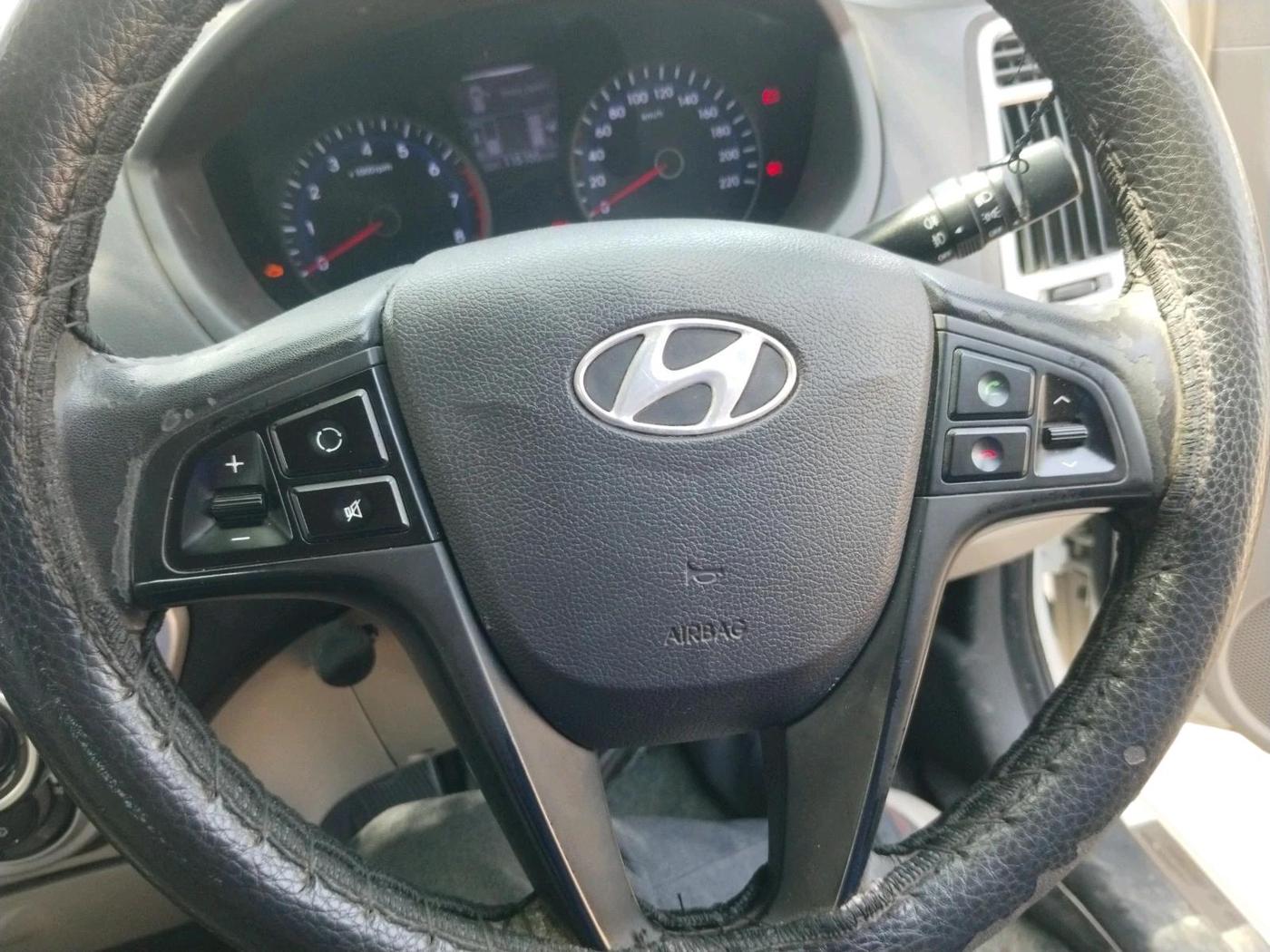2014 Hyundai i20 ASTA 1.2, Petrol, Manual, 1,15,931 km, interior