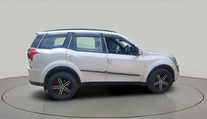 2020 Mahindra XUV500 W7 AT, Diesel, Automatic, 88,558 km, exterior