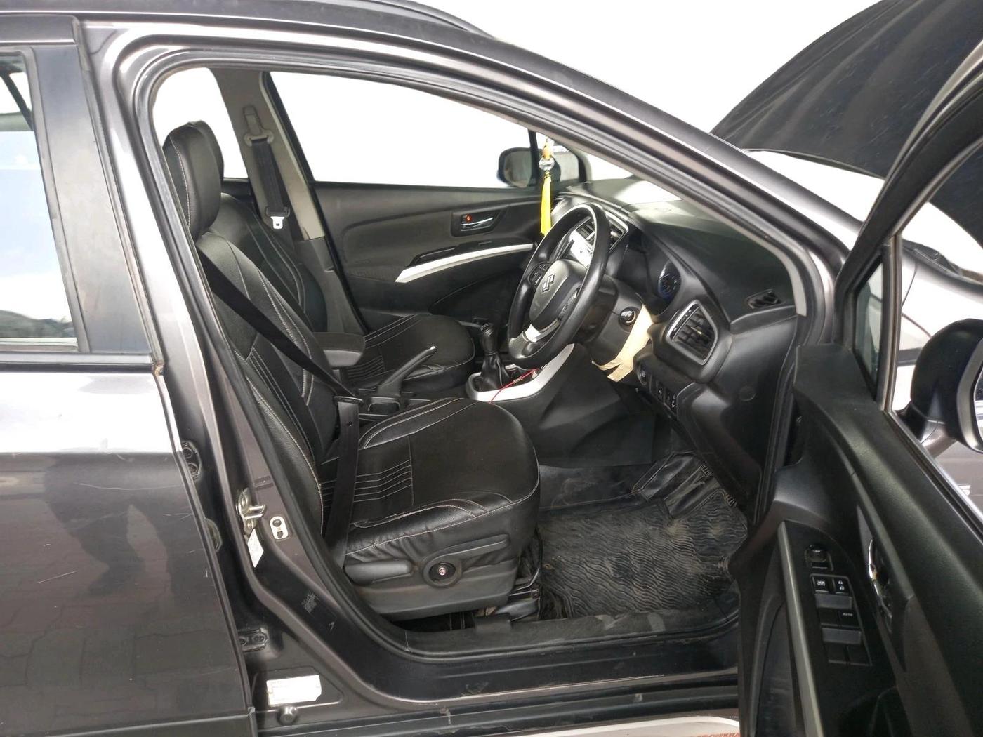 2017 Maruti S Cross ZETA 1.3, Diesel, Manual, 1,39,499 km, interior