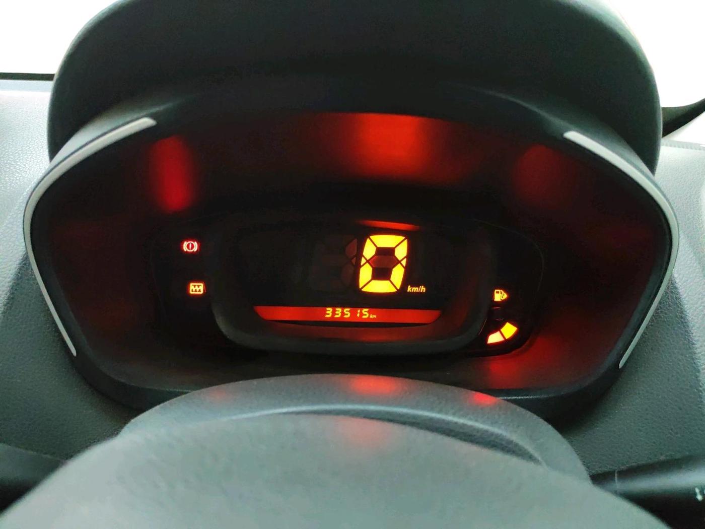 2016 Renault Kwid RXE, Petrol, Manual, 33,515 km, interior