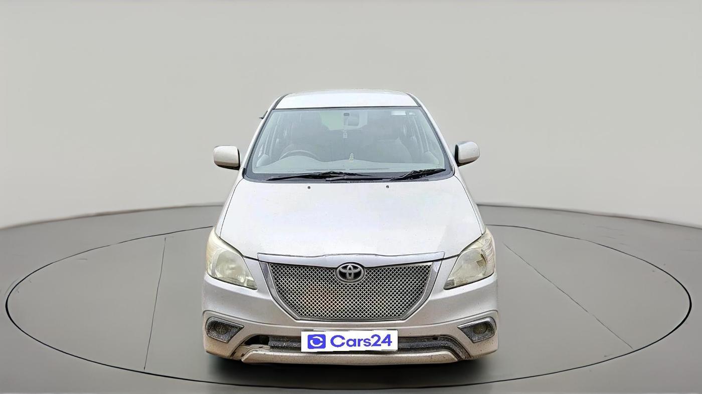 2014 Toyota Innova 2.5 GX 7 STR, Diesel, Manual, 2,15,486 km, exterior