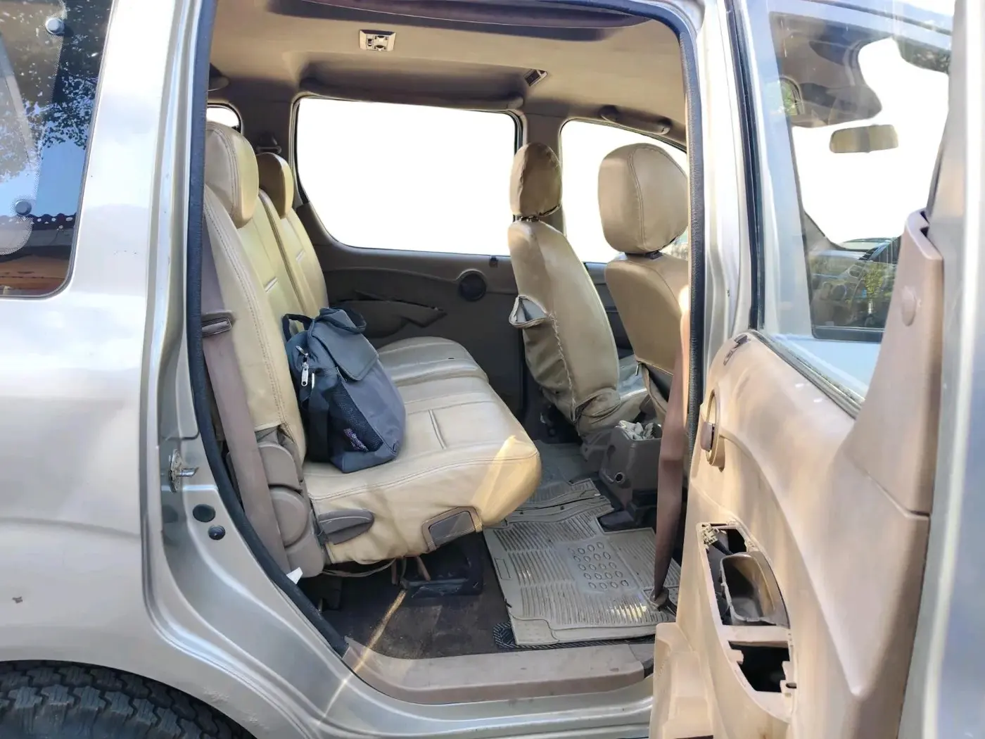 2009 Mahindra Xylo D4, Diesel, Manual, 1,30,002 km, interior