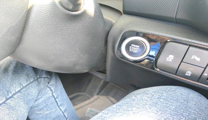 2024 KIA SONET HTK PLUS 1.0 TURBO PETROL IMT, Petrol, Manual, 8,079 km, interior