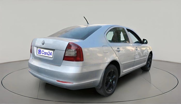 2010 Skoda Laura ELEGANCE 2.0 TDI CR MT, Diesel, Manual, 1,66,083 km, exterior