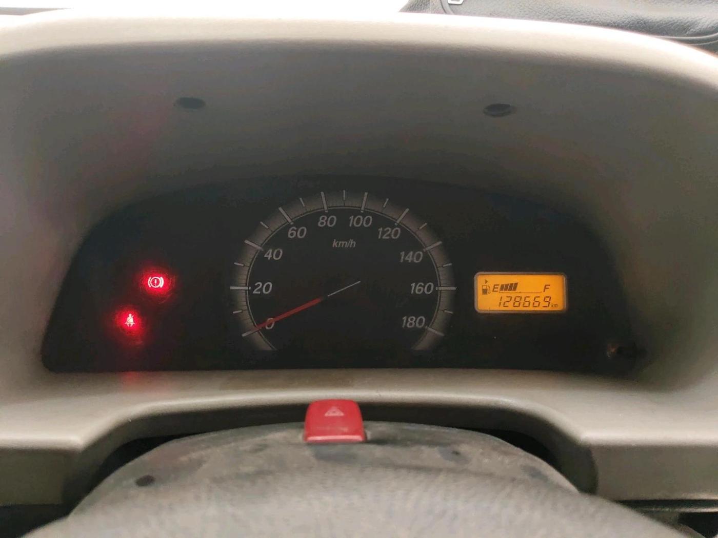 2019 Maruti Eeco 5 STR WITH A/C+HTR, CNG, Manual, 1,28,669 km, interior