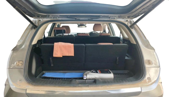 2025 MG HECTOR PLUS SAVVY PRO 1.5 TURBO CVT 7 STR, Petrol, Automatic, 15,063 km, exterior