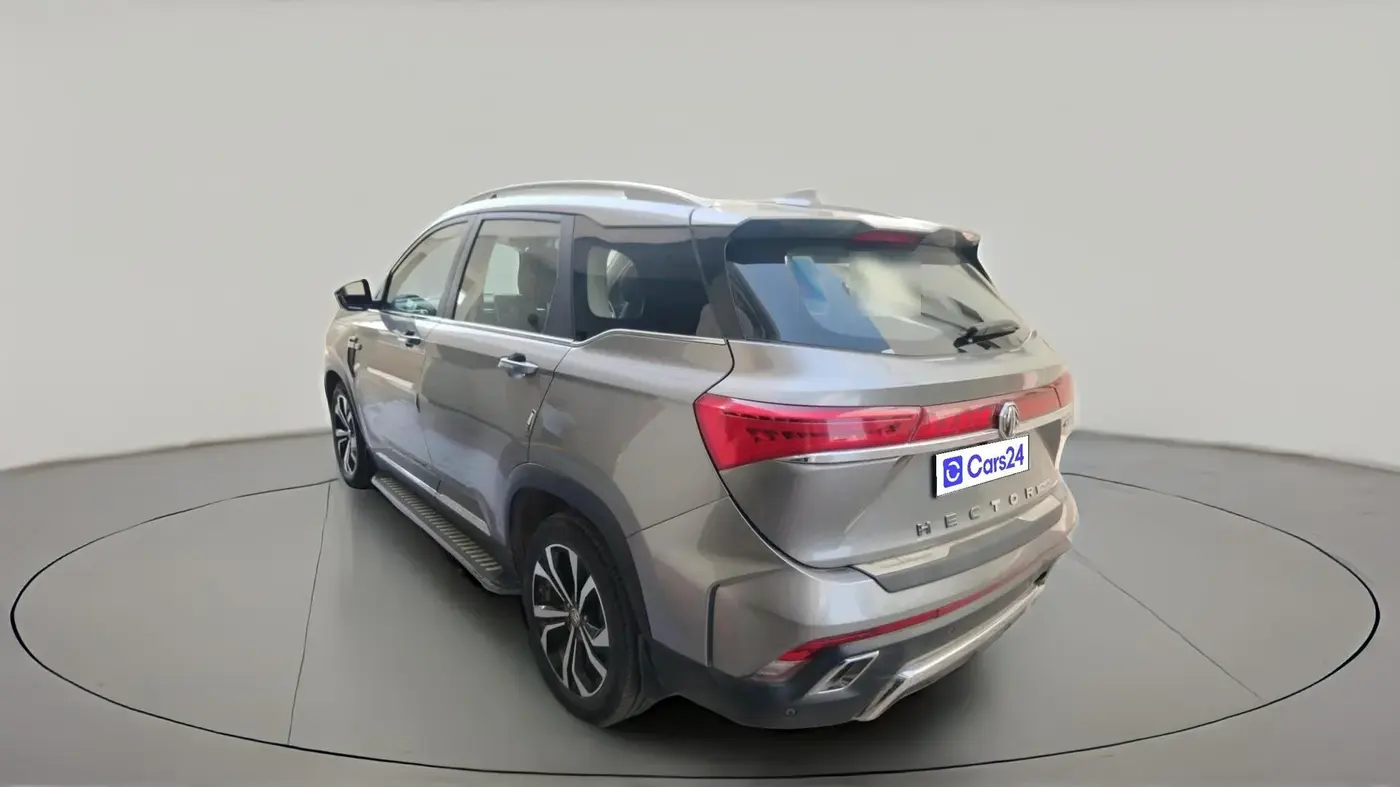 2025 MG HECTOR PLUS SAVVY PRO 1.5 TURBO CVT 7 STR, Petrol, Automatic, 15,063 km, exterior