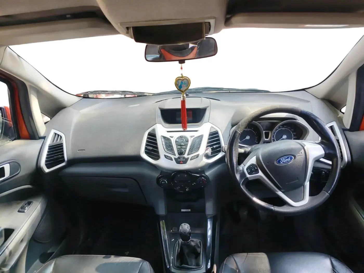 2013 Ford Ecosport TITANIUM 1.0L ECOBOOST, Petrol, Manual, 2,50,000 km, interior