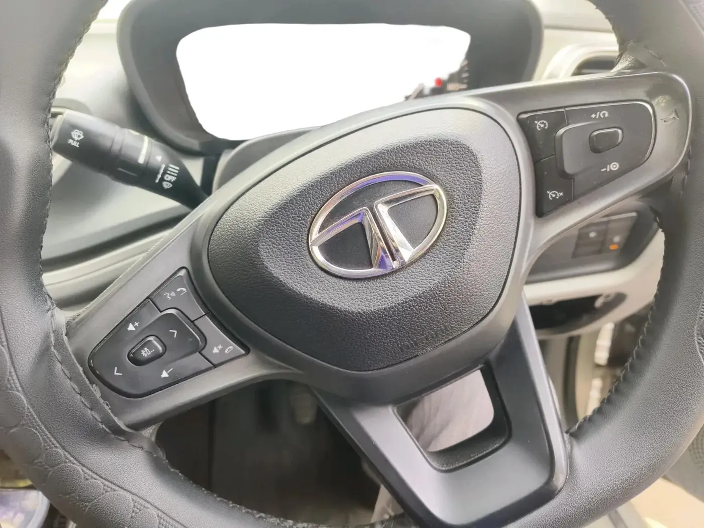 2020 Tata ALTROZ XT PETROL, Petrol, Manual, 80,508 km, interior