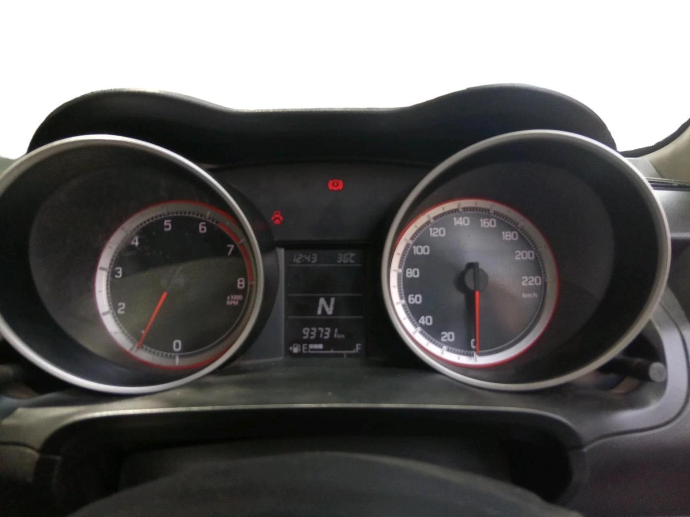 2019 Maruti Swift VXI AMT, CNG, Automatic, 93,731 km, interior