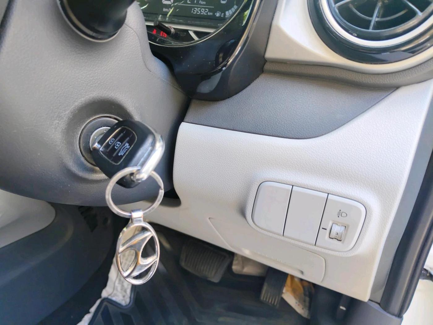 2020 Hyundai GRAND I10 NIOS SPORTZ AMT 1.2 KAPPA VTVT, Petrol, Automatic, 13,592 km, interior