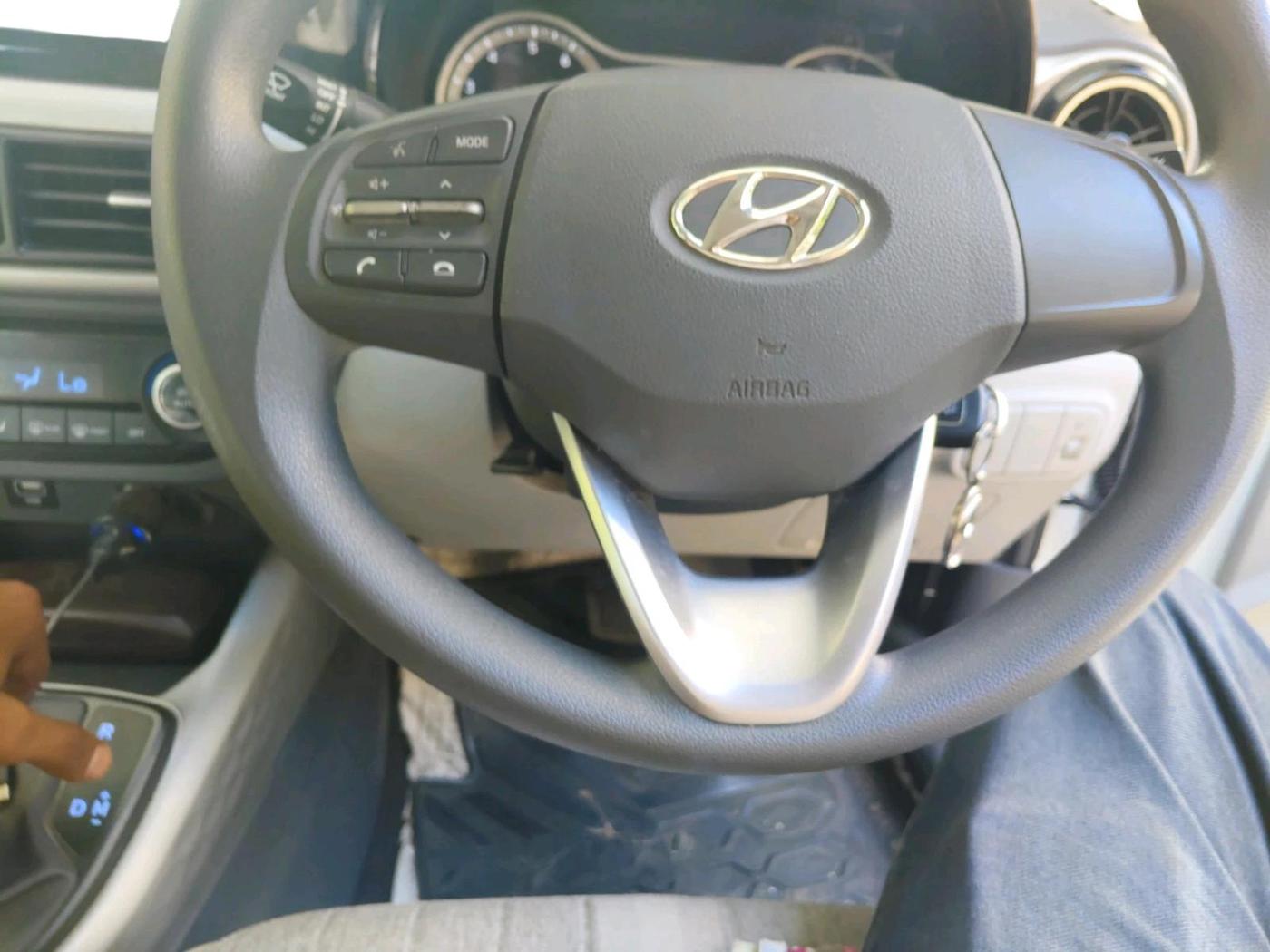 2020 Hyundai GRAND I10 NIOS SPORTZ AMT 1.2 KAPPA VTVT, Petrol, Automatic, 13,592 km, interior