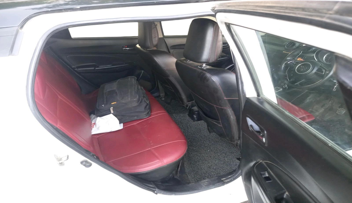 2021 Maruti Swift VXI, CNG, Manual, 1,32,878 km, interior
