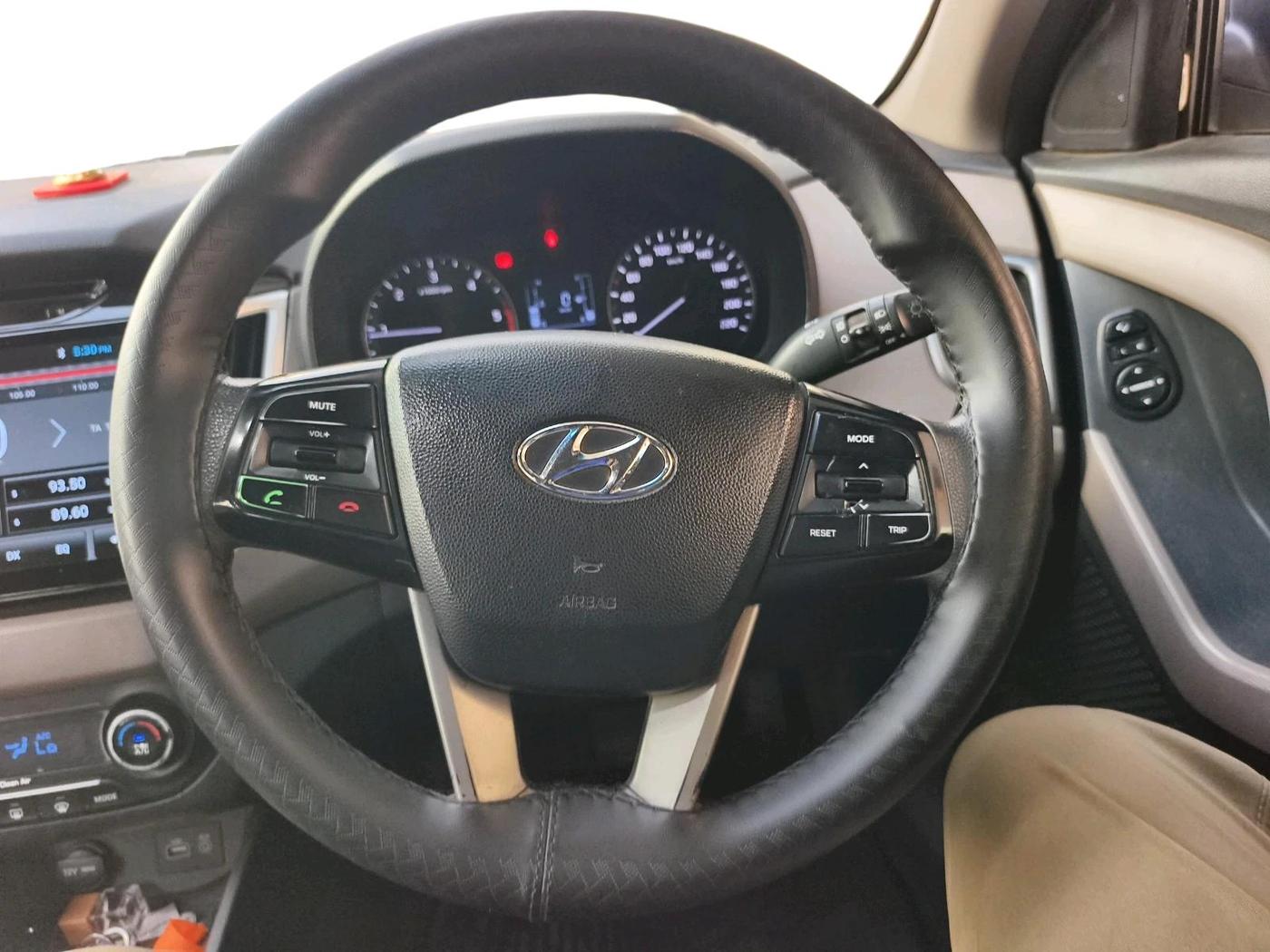 2015 Hyundai Creta SX PLUS AT 1.6 DIESEL, Diesel, Automatic, 1,54,945 km, interior