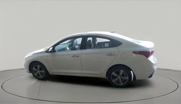 2017 Hyundai Verna 1.6 VTVT SX (O) AT, CNG, Automatic, 1,03,680 km, exterior