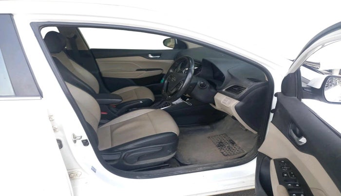 2017 Hyundai Verna 1.6 VTVT SX (O) AT, CNG, Automatic, 1,03,680 km, interior