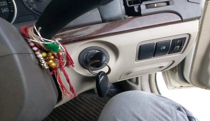 2008 Hyundai Sonata Embera 2.0 CRDI, Diesel, Manual, 1,71,136 km, interior