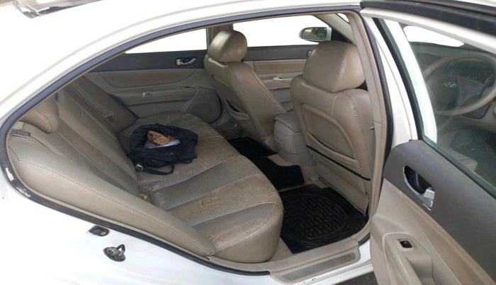 2008 Hyundai Sonata Embera 2.0 CRDI, Diesel, Manual, 1,71,136 km, interior
