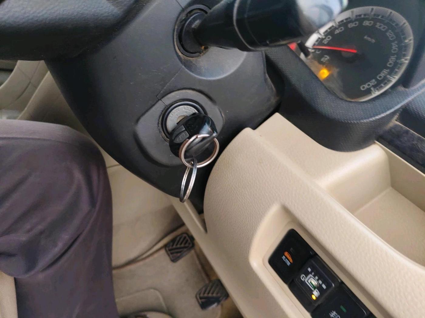 2014 Maruti Ertiga VXI, CNG, Manual, 1,51,842 km, interior