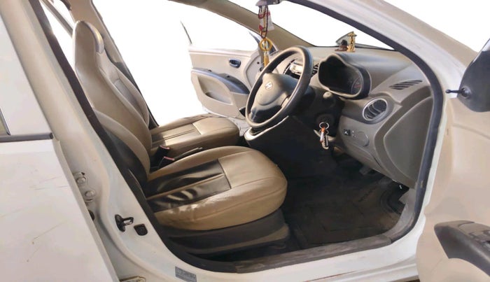 2012 Hyundai i10 ERA 1.1, CNG, Manual, 1,20,226 km, interior