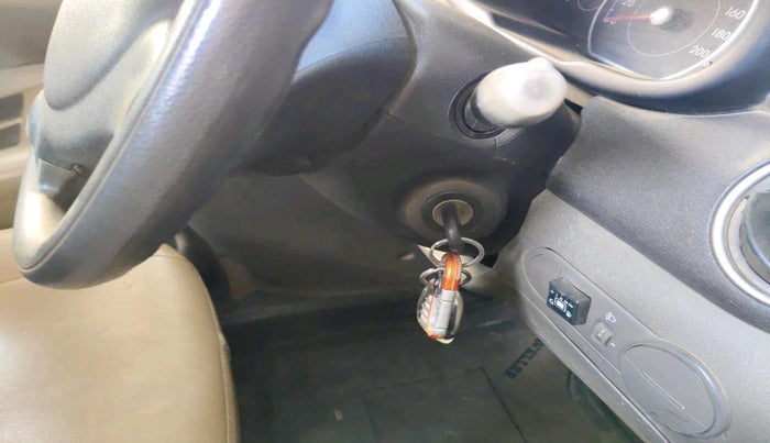 2012 Hyundai i10 ERA 1.1, CNG, Manual, 1,20,226 km, interior