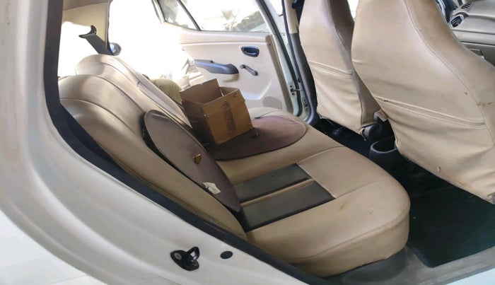 2012 Hyundai i10 ERA 1.1, CNG, Manual, 1,20,226 km, interior