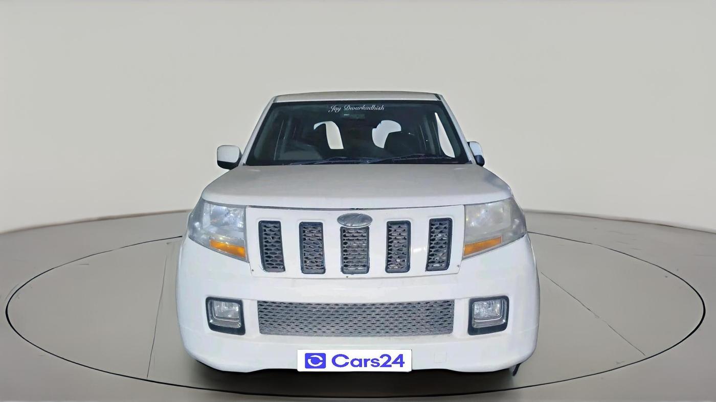 2018 Mahindra TUV300 T4 PLUS, Diesel, Manual, 2,38,556 km, exterior