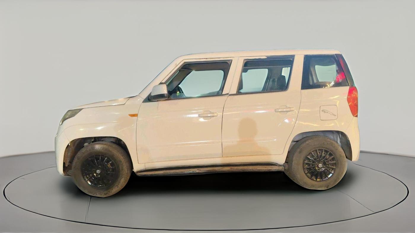 2018 Mahindra TUV300 T4 PLUS, Diesel, Manual, 2,38,556 km, exterior