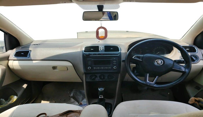 2015 Skoda Rapid AMBITION 1.5 TDI AT, Diesel, Automatic, 89,696 km, interior