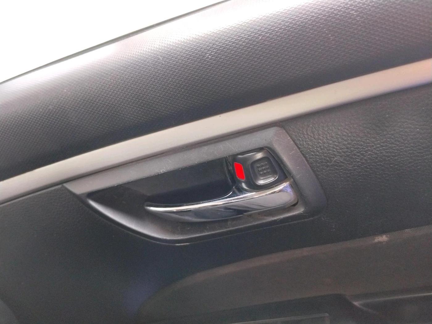 2017 Maruti Swift VDI, Diesel, Manual, 75,201 km, interior