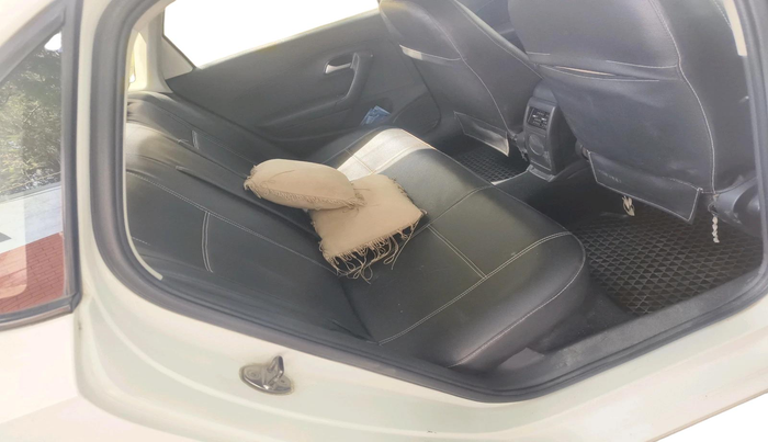 2016 Volkswagen Vento COMFORTLINE 1.5 AT, Diesel, Automatic, 1,03,760 km, interior