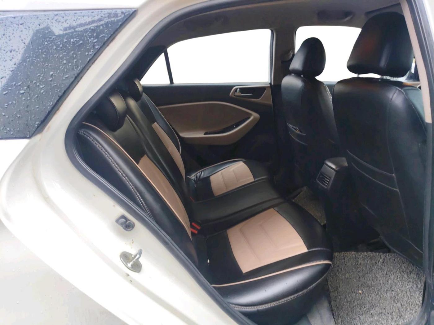 2016 Hyundai Elite i20 ASTA 1.2 (O), Petrol, Manual, 1,45,055 km, interior