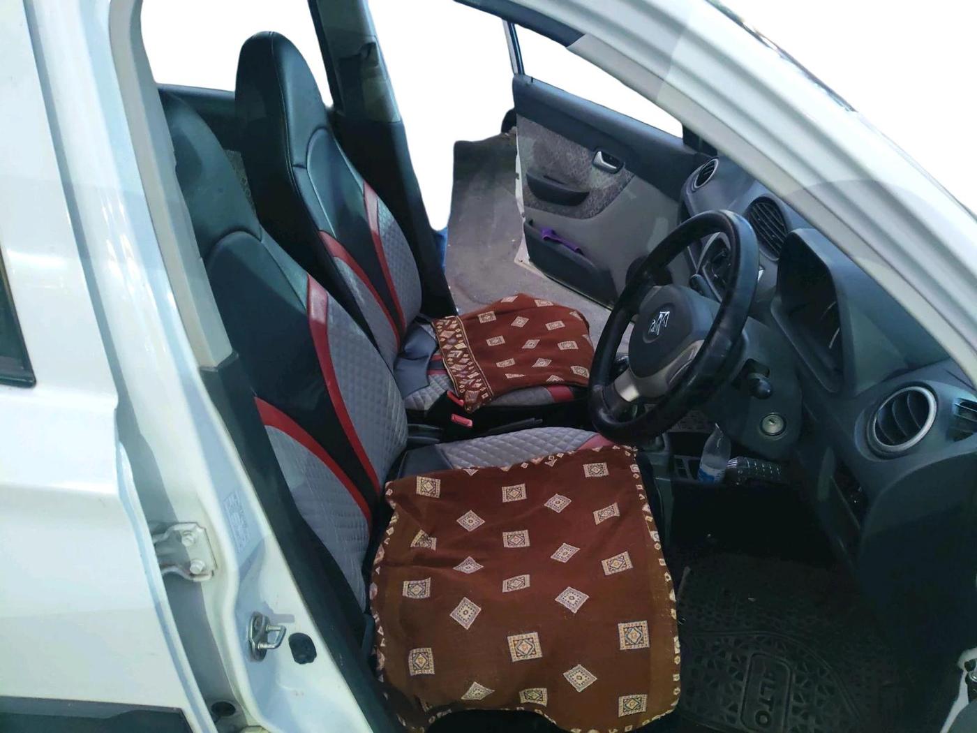 2018 Maruti Alto 800 LXI, Petrol, Manual, 1,02,223 km, interior