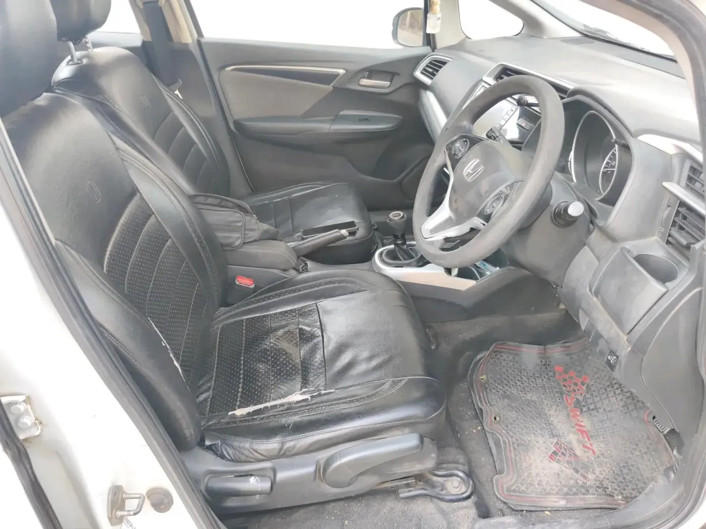 2017 Honda WR-V 1.5L I-DTEC VX MT, Diesel, Manual, 1,57,554 km, interior