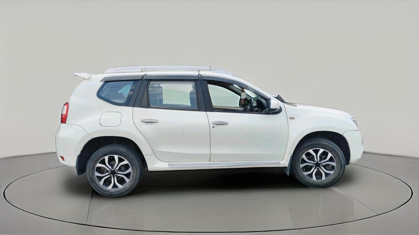 2014 Nissan Terrano XV D THP 110 PS, Diesel, Manual, 1,18,749 km, exterior