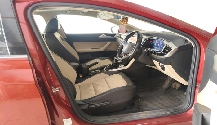 2022 Volkswagen VIRTUS TOPLINE TSI 1.0 AT, Petrol, Automatic, 61,096 km, interior