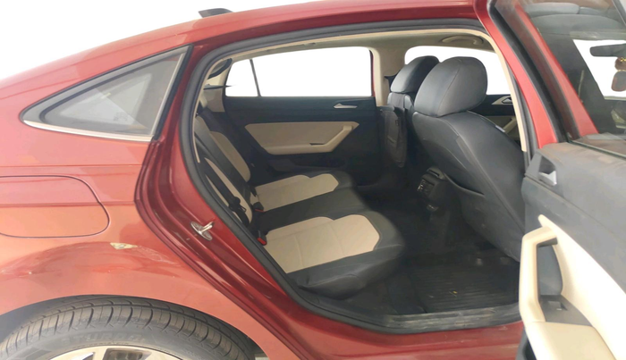 2022 Volkswagen VIRTUS TOPLINE TSI 1.0 AT, Petrol, Automatic, 61,096 km, interior