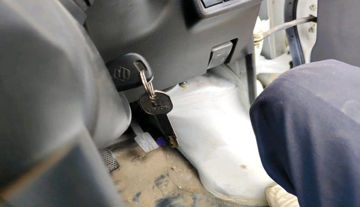 2023 Maruti Eeco 5 STR AC, Petrol, Manual, 38,552 km, interior