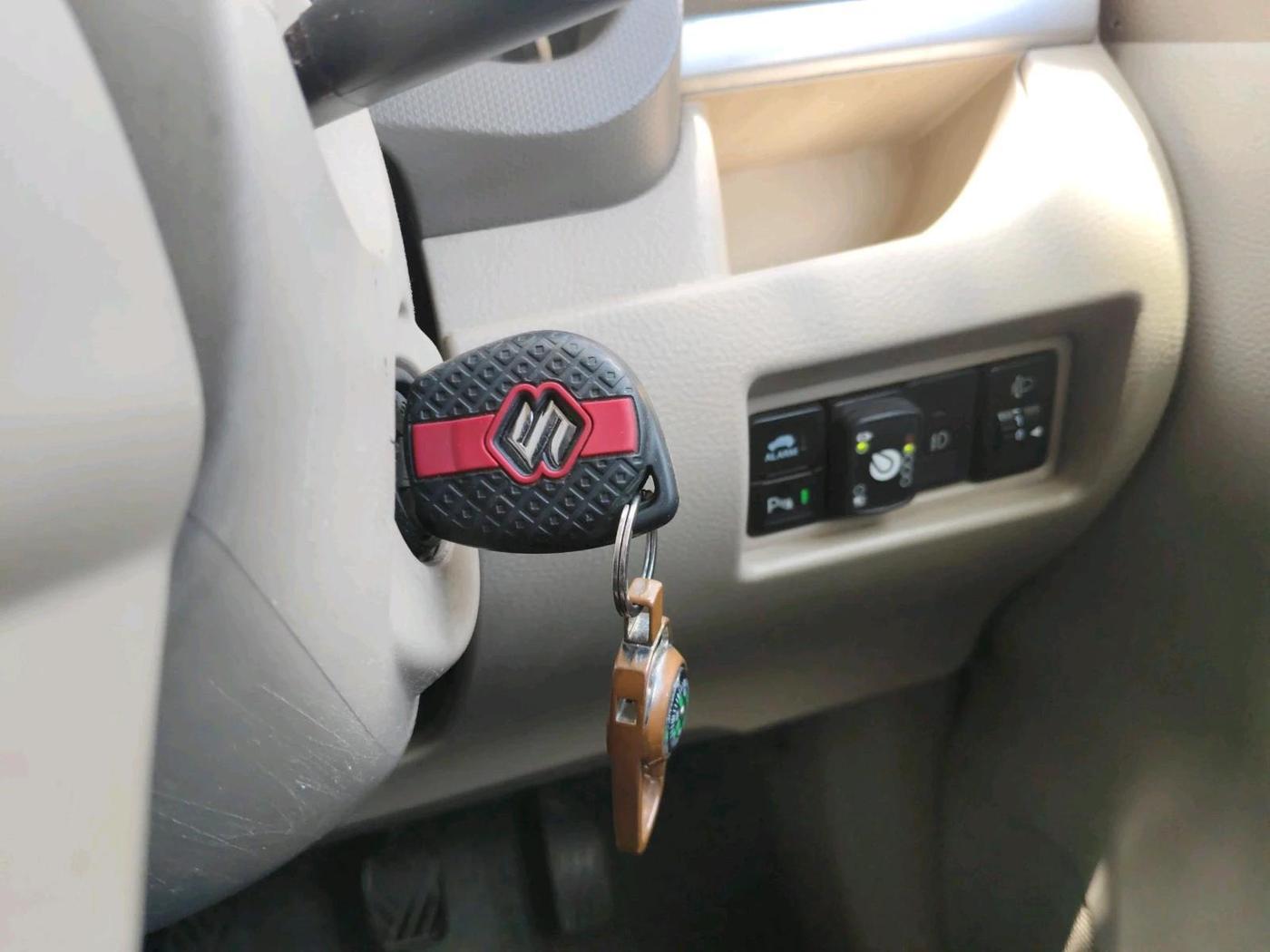2017 Maruti Ertiga VXI, CNG, Manual, 1,17,270 km, interior