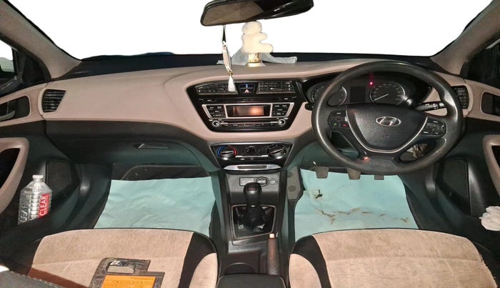 2015 Hyundai Elite i20 MAGNA 1.2, CNG, Manual, 1,40,934 km, interior